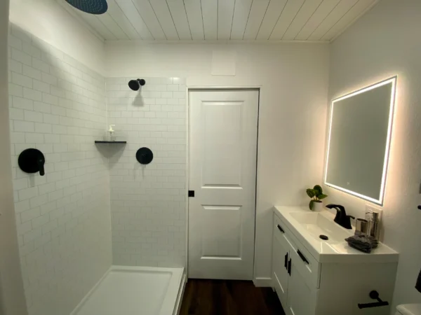 40 Ft 2 bedRoom Container Home on Trailer Wheels - Image 27