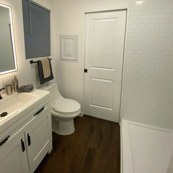 40 Ft 2 bedRoom Container Home on Trailer Wheels - Image 25