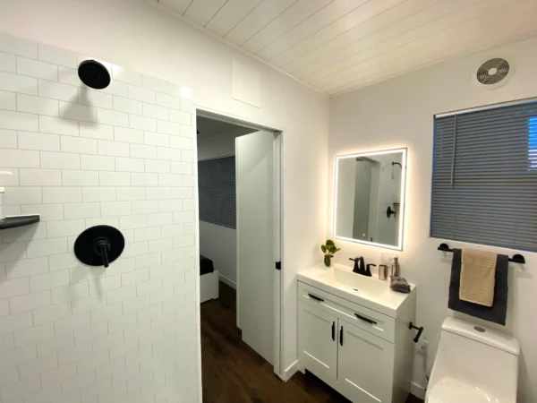 40 Ft 2 bedRoom Container Home on Trailer Wheels - Image 10