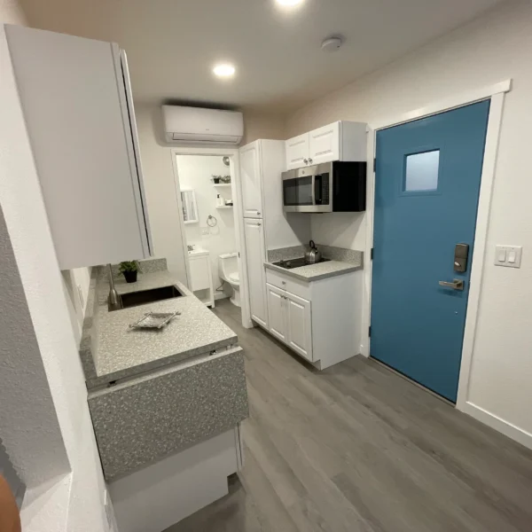 Multi Duplex Bunkhouse 20 Ft Container Home on Wheels - Image 22