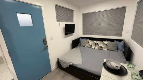 Multi Duplex Bunkhouse 20 Ft Container Home on Wheels - Image 15