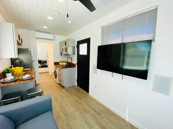 30 Ft Container Home On Wheels - Image 13